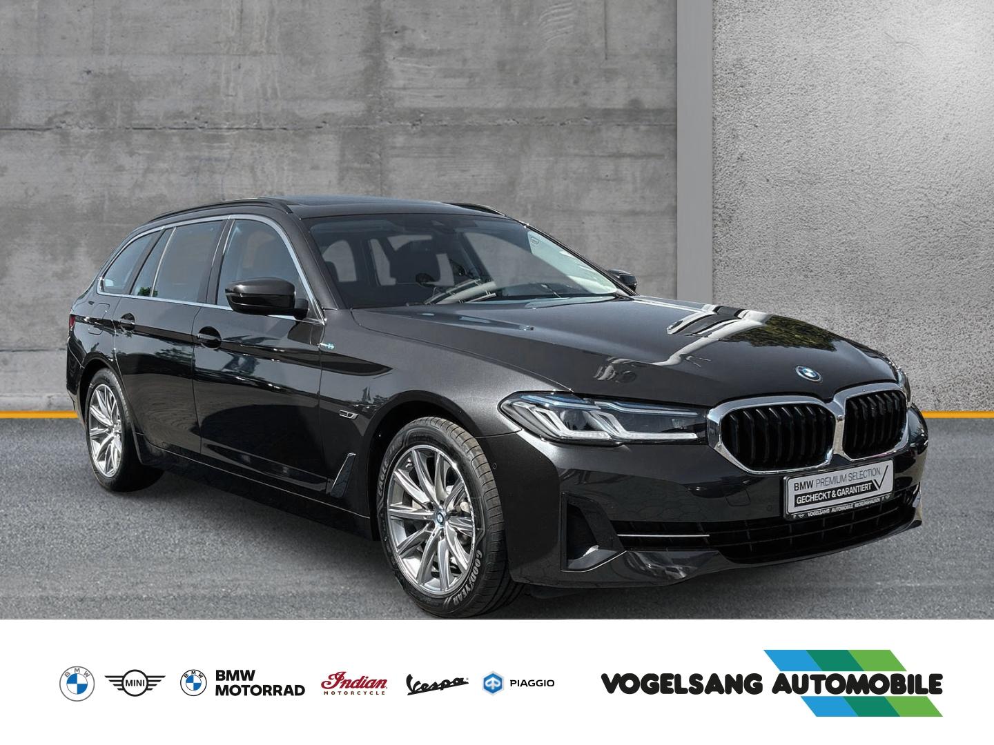 BMW 530 e Touring Panorma Komfortsitze Head-Up WLAN 