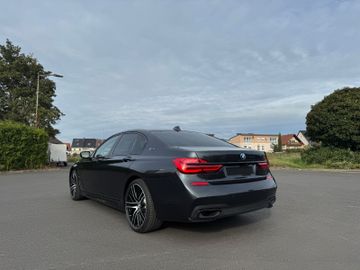 BMW 740 - 7