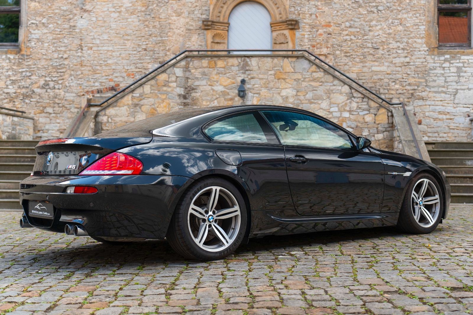 Fahrzeugabbildung BMW M6 Coupé Manual 1/323 Head Up Individual Audio