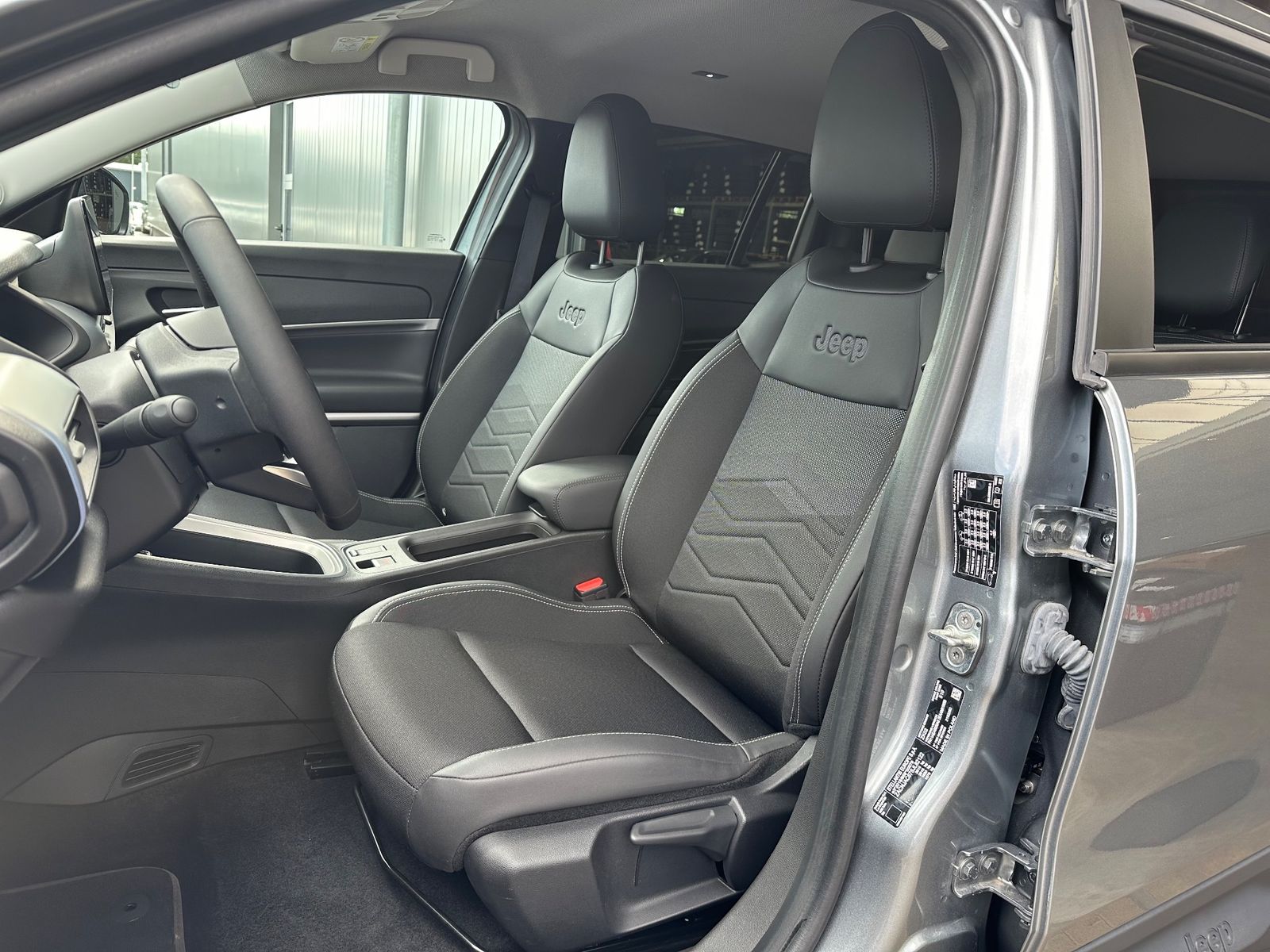 Fahrzeugabbildung Jeep Avenger Altitude Electric LED+SHZ+KEYLESS+VCOCK