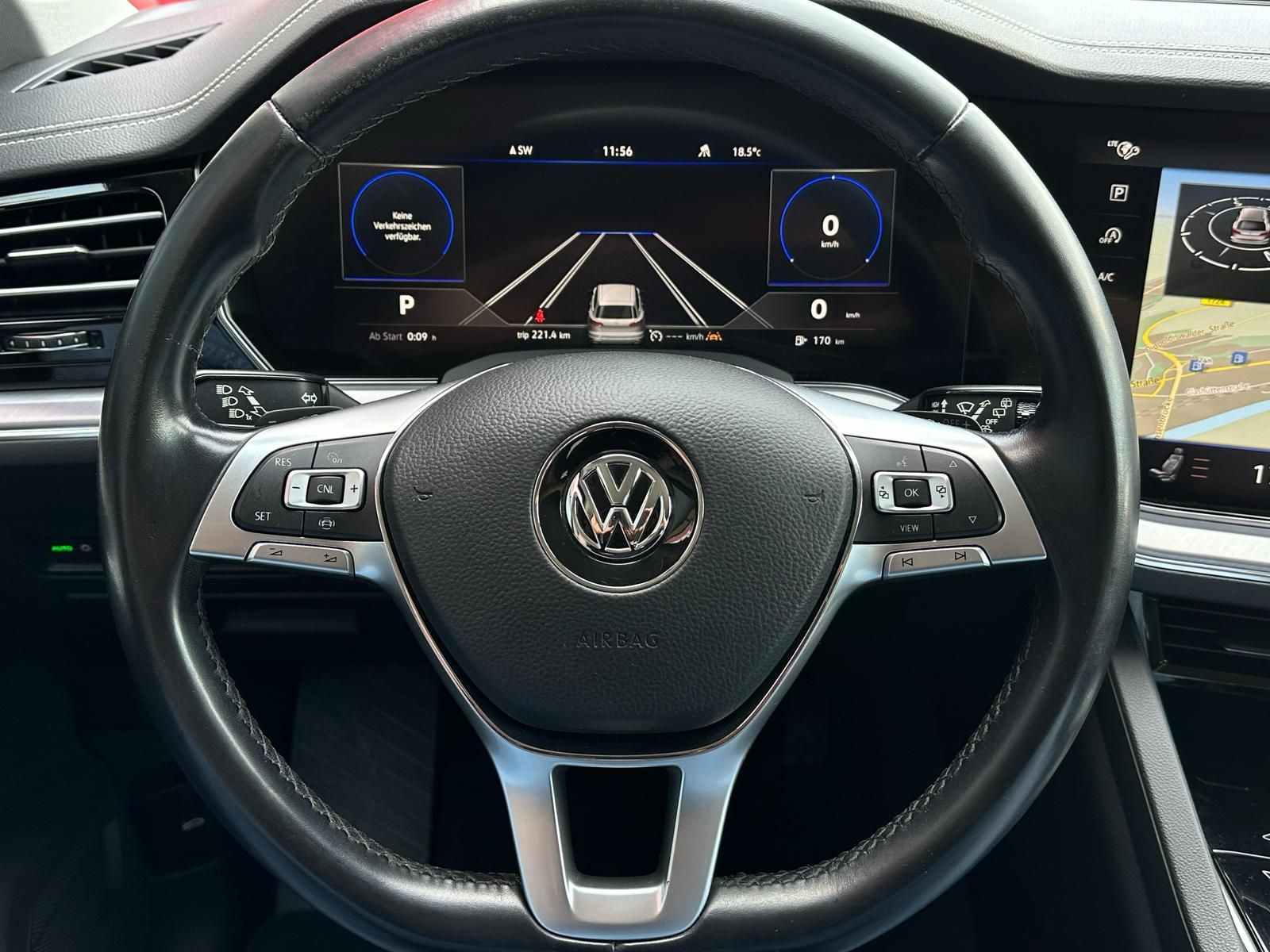 VW Touareg 3.0TDI ELEGANCE 4MOTION LED#AHK#KEYLE#SH - Image 11