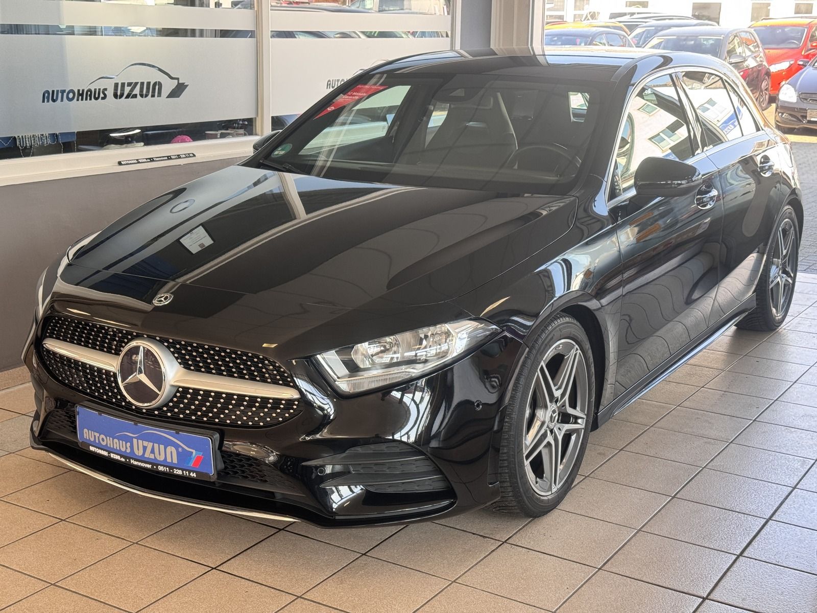 MERCEDES-BENZ A 180 AMG-Line Automatik Alcantra digitalerTacho