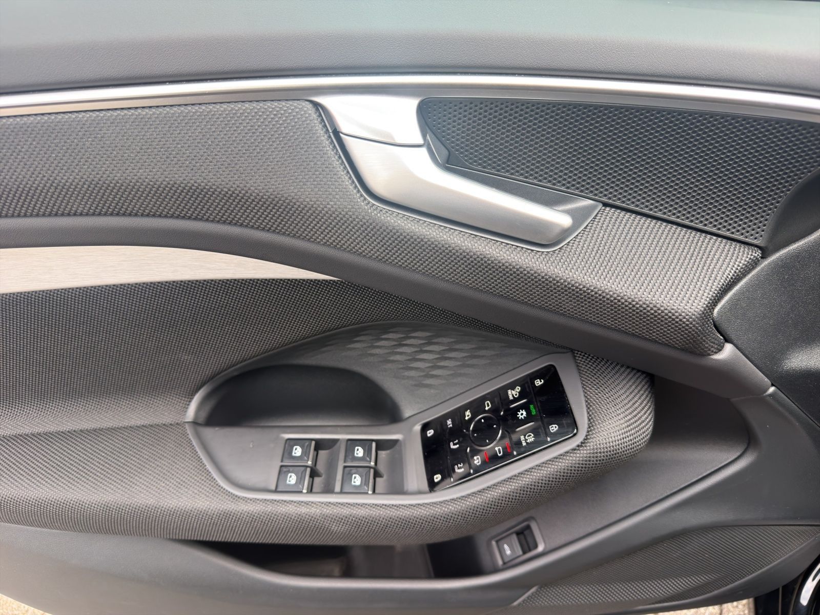 Audi A6 - Bild 8
