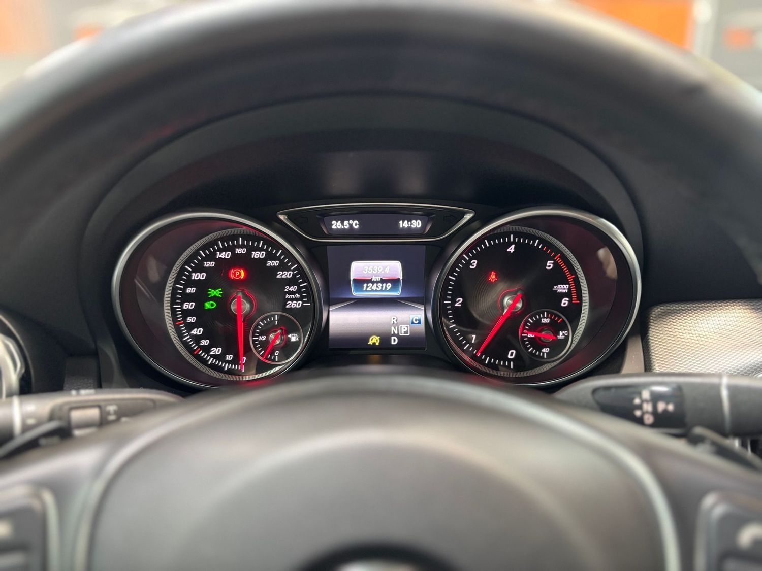 Fahrzeugabbildung Mercedes-Benz GLA 220 4 Matic#Klima#Navi#PDC