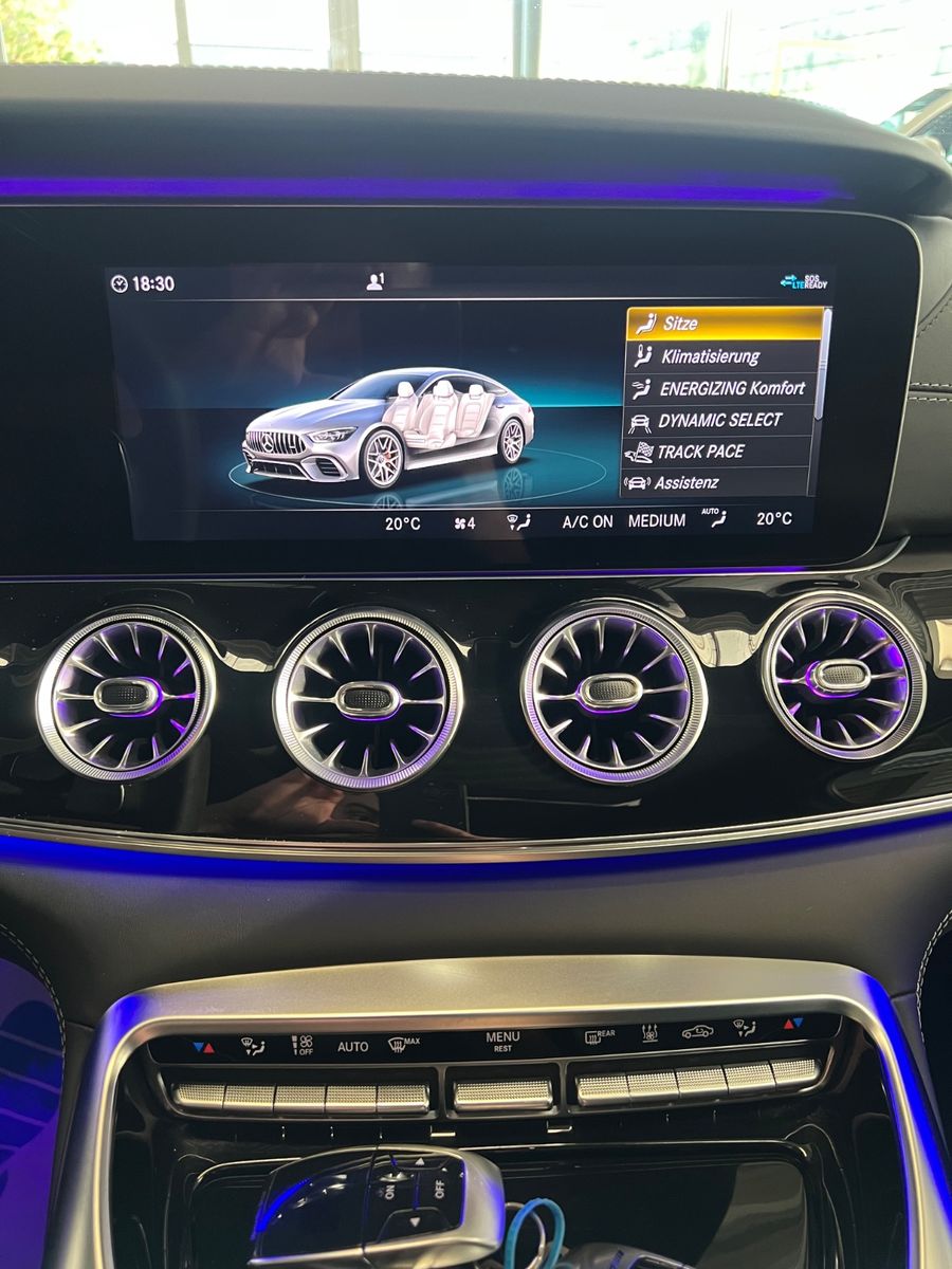 Fahrzeugabbildung Mercedes-Benz AMG GT 4-trg. 63 S 4Matic+ *SCHIEBEDACH*SITZBEL*