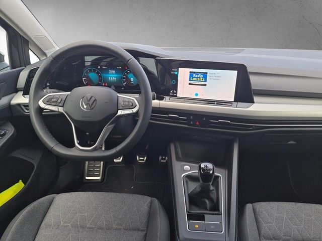 Fahrzeugabbildung Volkswagen Golf VIII 1,0 TSI Move LED Climatronic AID RFK S
