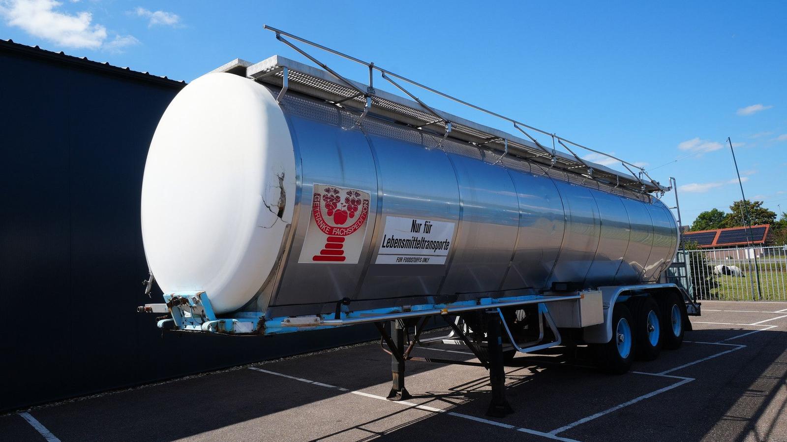Pacton 3 axle food tank trailer 30.000ltr