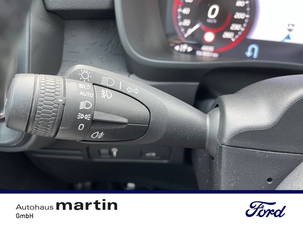 Fahrzeugabbildung Volvo XC40 1.5 Mom. ACC KAMERA SERVO PDC AHK NAVI LED