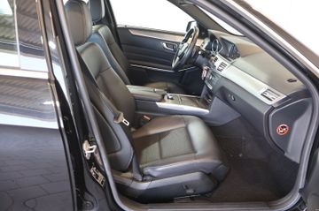 Mercedes-Benz E 220 T Avantgarde FRONT+ILS+NAVI+AHK