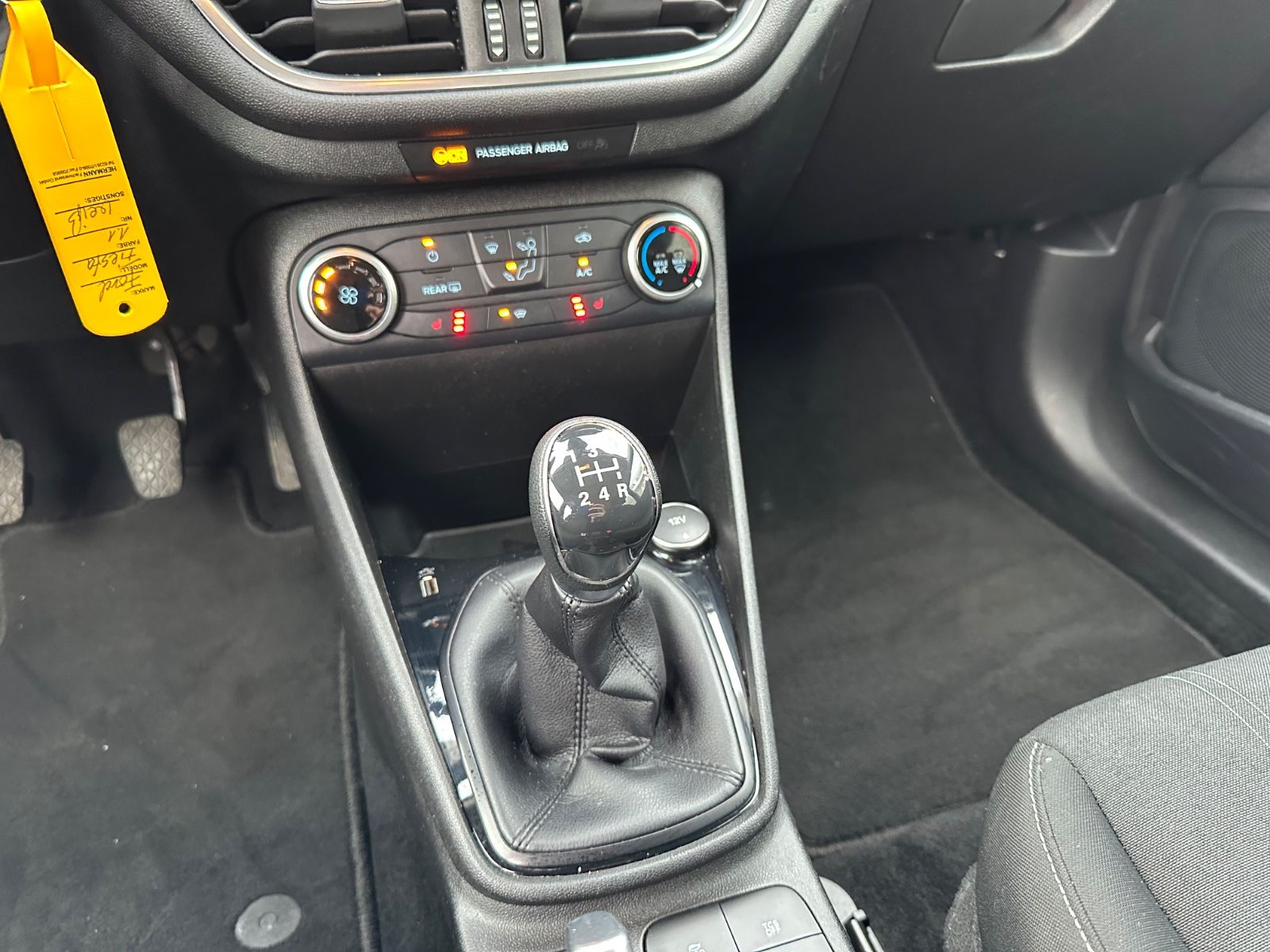 Fahrzeugabbildung Ford Fiesta 1.1 Cool & Connect Sitzheizung/AppConnect