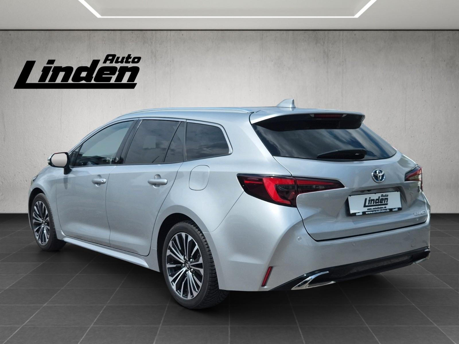 Toyota Corolla TS Hybrid Team D Navi Carplay PDC LED