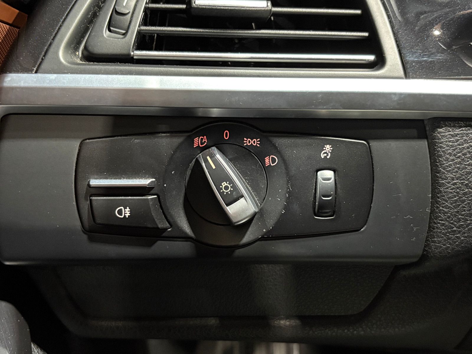 Fahrzeugabbildung BMW 640 Cabrio d xDrive/KAMERA/NAVI/MEMORY/BI-XENON