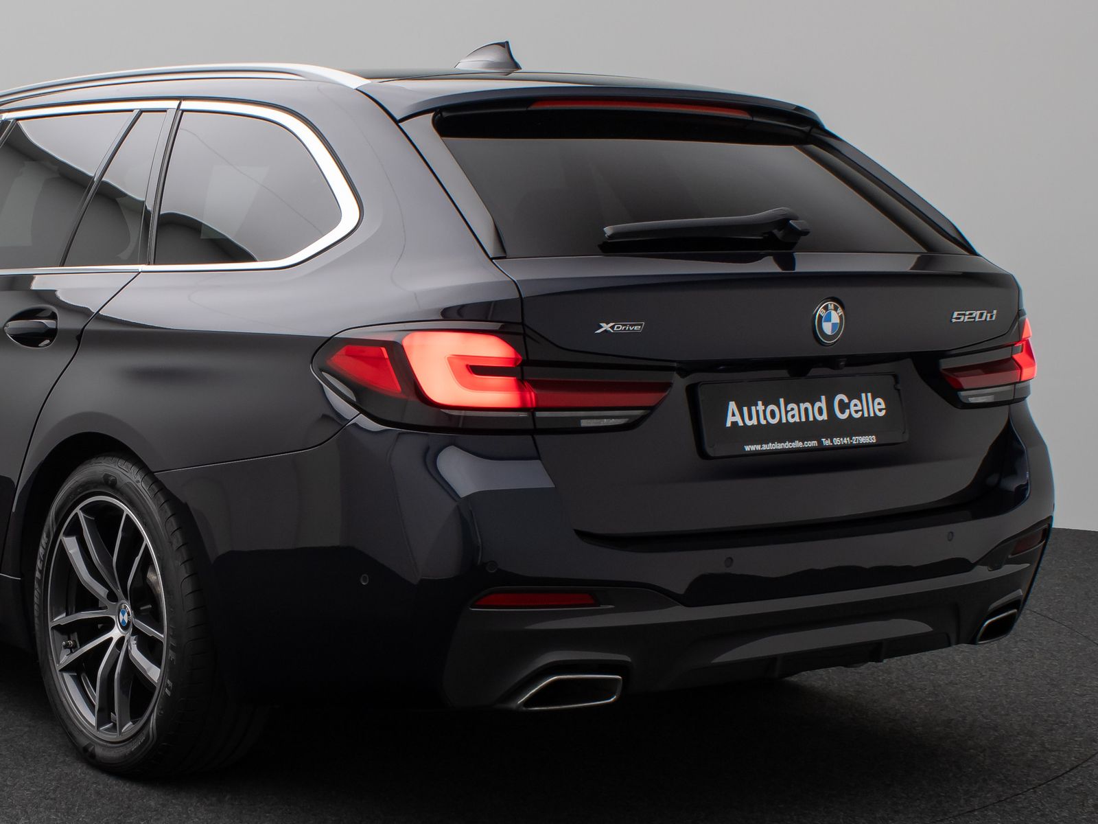 Fahrzeugabbildung BMW 520d xD M Sport Kamera HUD DAB 4xKlima Alarm AHK