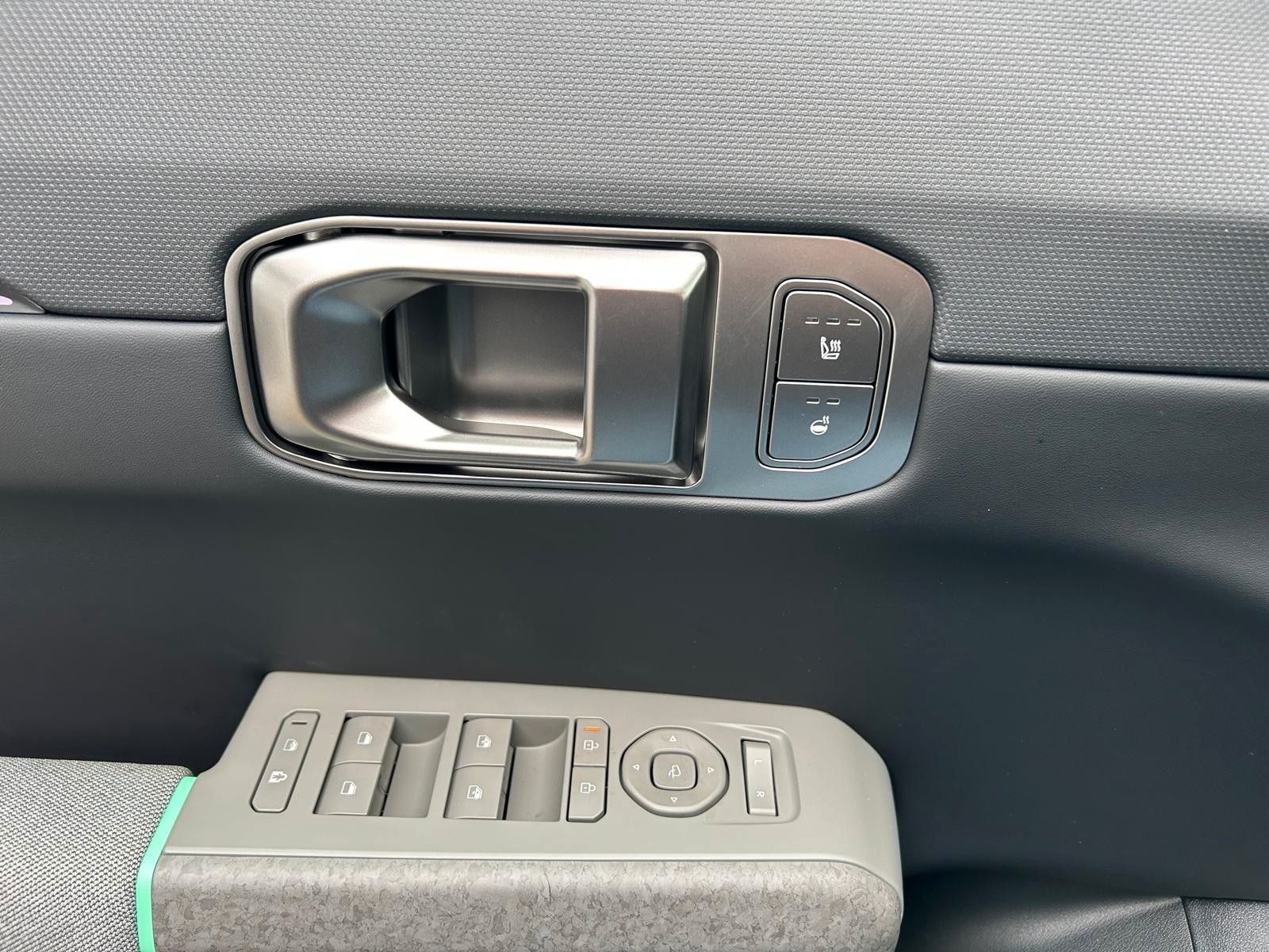 Fahrzeugabbildung Kia EV4 FWD Earth UP TE WIV DWP DE SD