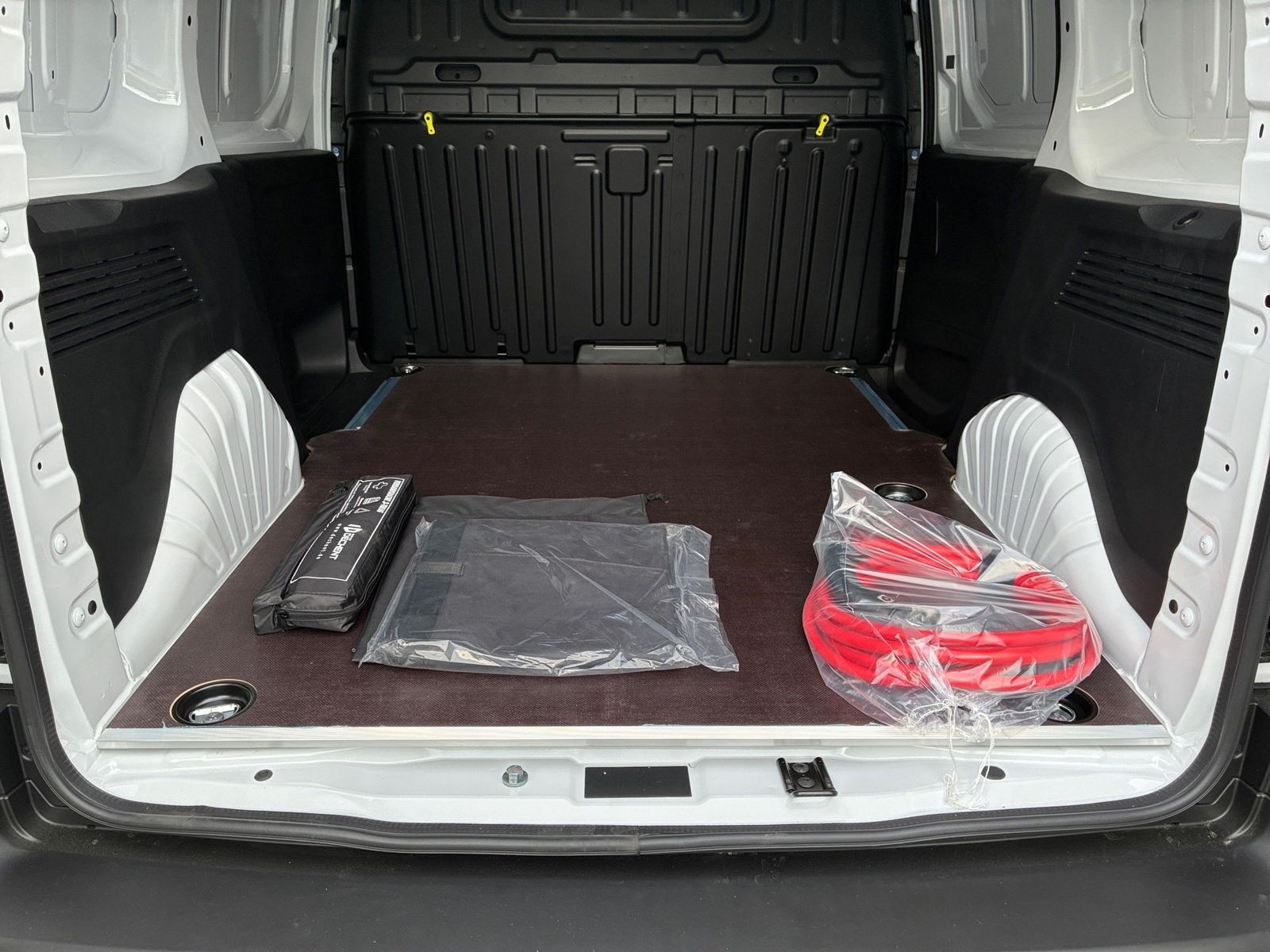 Fahrzeugabbildung Opel COMBO CARGO Electric M 11KW*Navi*SHZ*PDC*RFK*