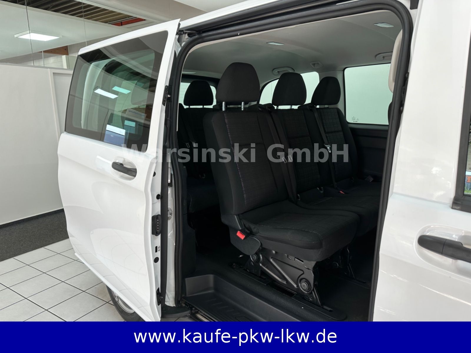 Fahrzeugabbildung Mercedes-Benz Vito Tourer 114 Pro kompakt *8 Sitzer*