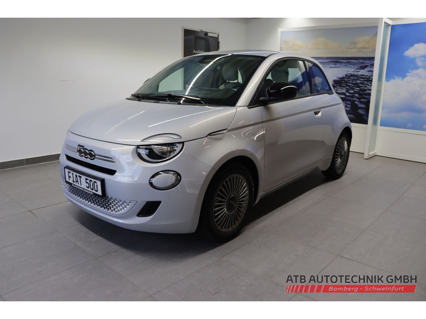 Fahrzeugabbildung Fiat 500 ICON + Komfortpaket Hybrid 1.0l PDC Rückfahr