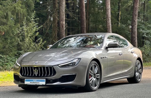 Maserati Ghibli  Cartier Rot Sport