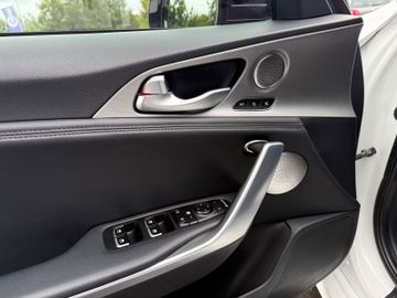 KIA Stinger - 9