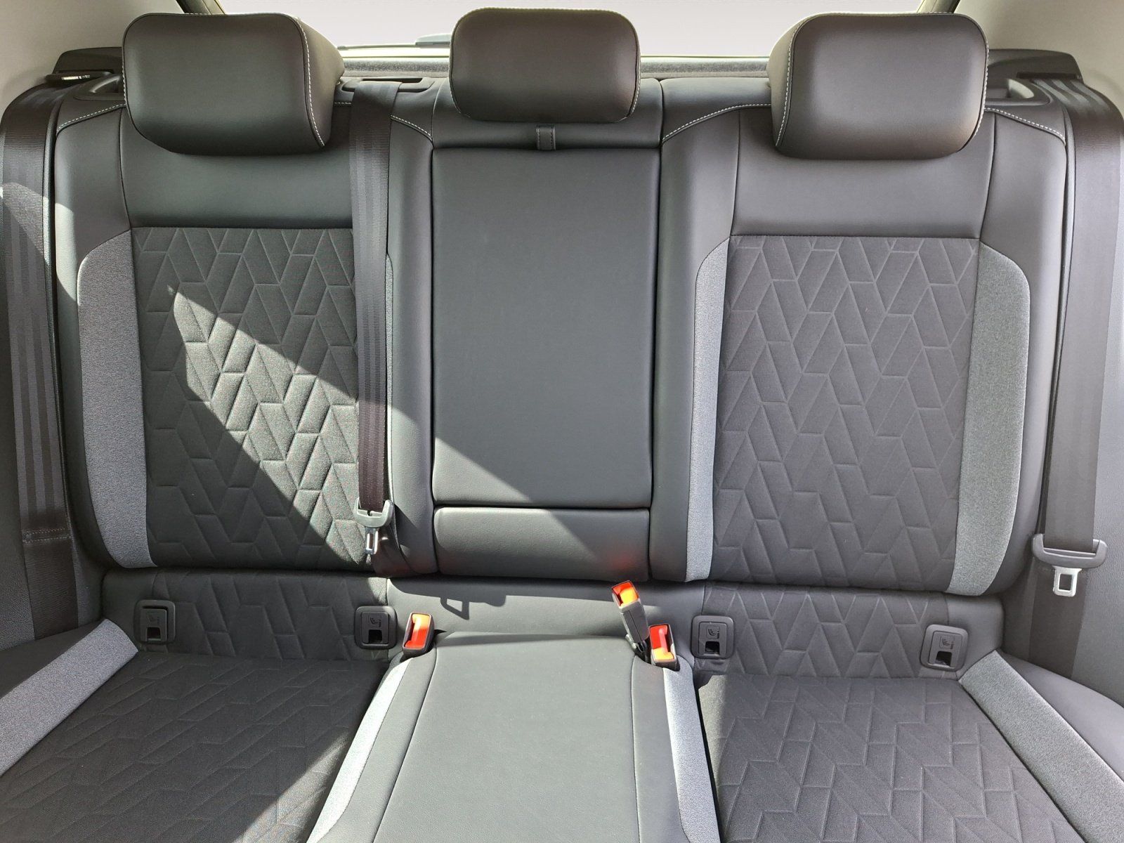 Volkswagen T-Roc - Bild 9