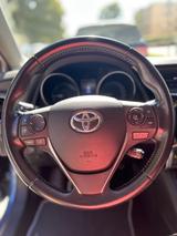 Toyota Auris Hybrid Comfort 1,8-l-VVT-i Comfort - Toyota Auris Gebrauchtwagen in München