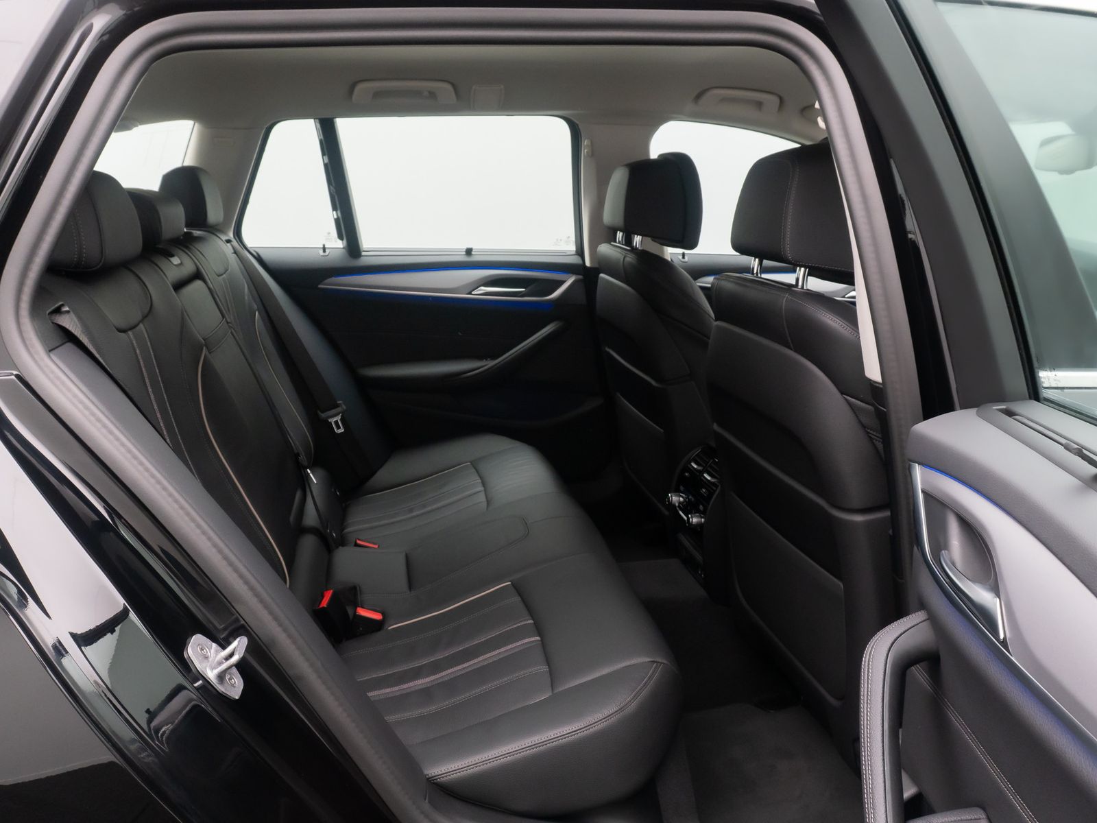 Fahrzeugabbildung BMW 520d Alarm DAB HUD Kamera 4xKlima Leder Komfort