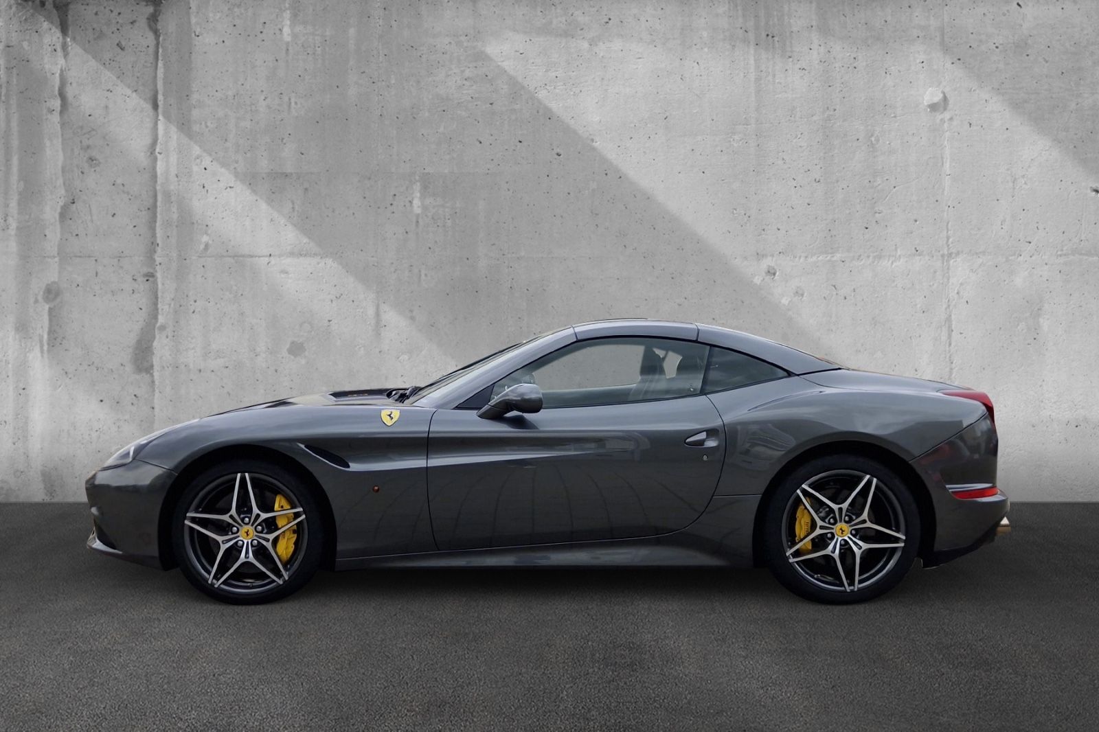Fahrzeugabbildung Ferrari California T*CarPlay*JBL*Approved