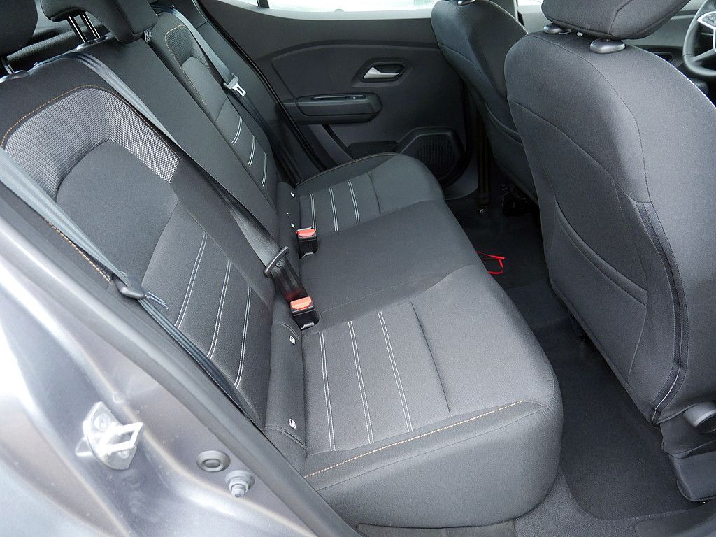 Fahrzeugabbildung Dacia Sandero Stepway Expression TCe 90