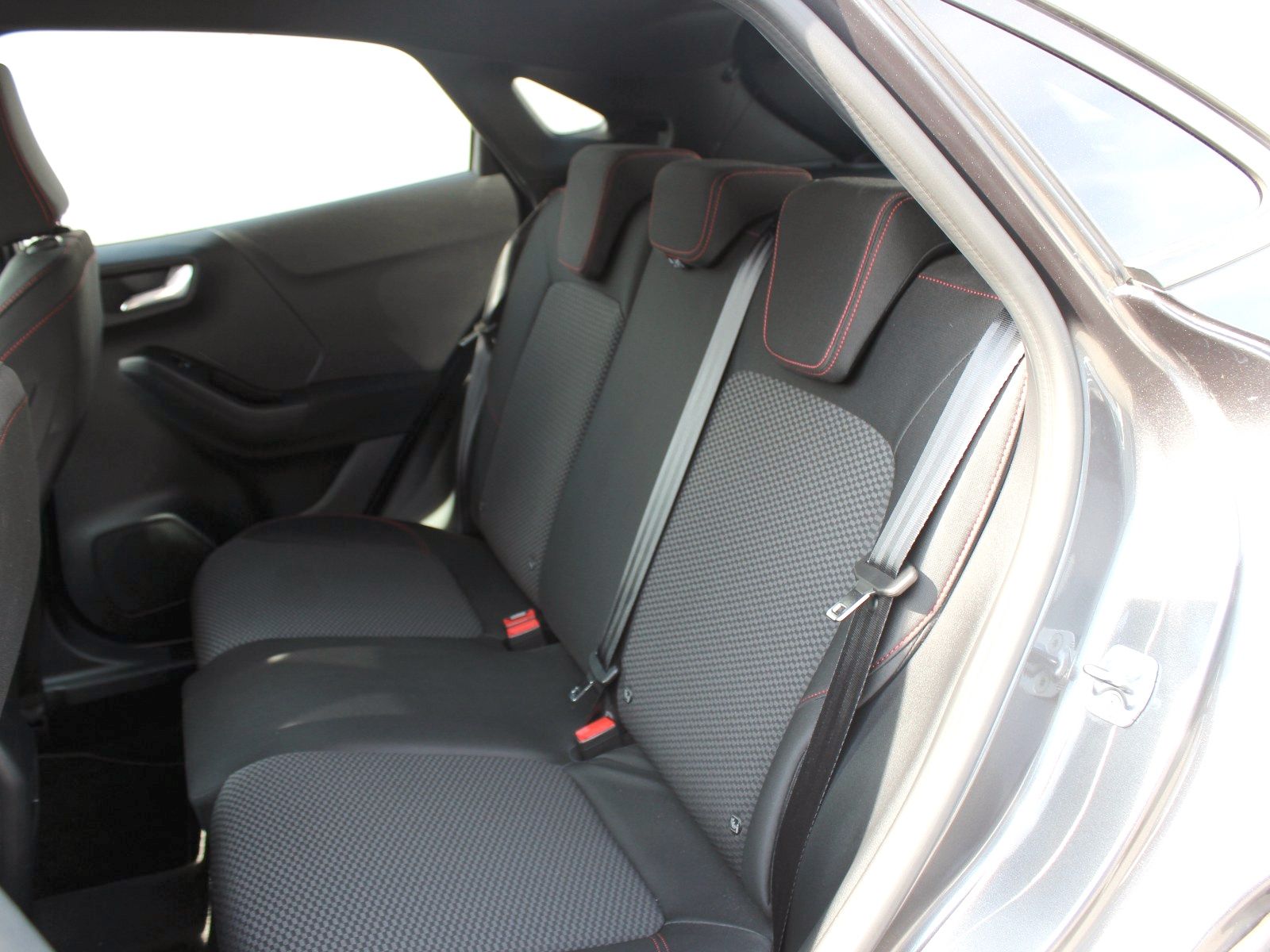 Fahrzeugabbildung Ford Puma ST-Line 1,0 EcoBoost Mild Hybrid