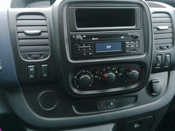 Opel Vivaro - 11