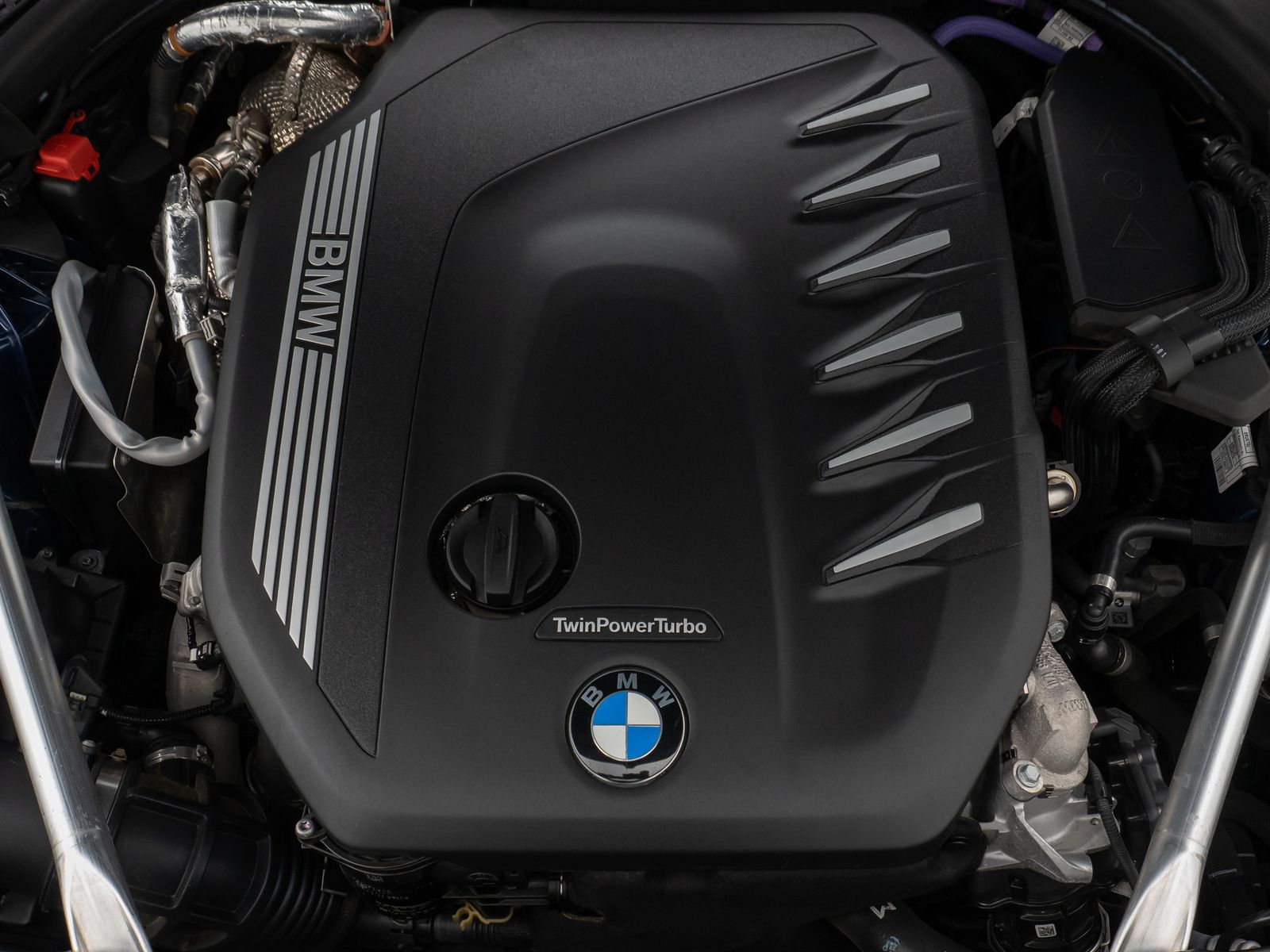 Fahrzeugabbildung BMW 530d Luxury Line Panorama Kamera HUD DAB Sport