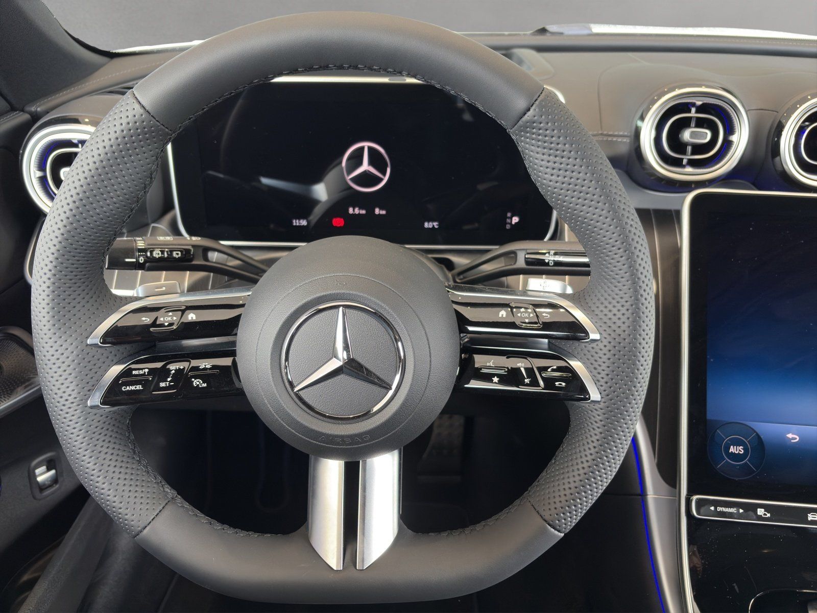 Fahrzeugabbildung Mercedes-Benz C 300 d T AMG Head-Up DIGITAL Burmester 360° PSD