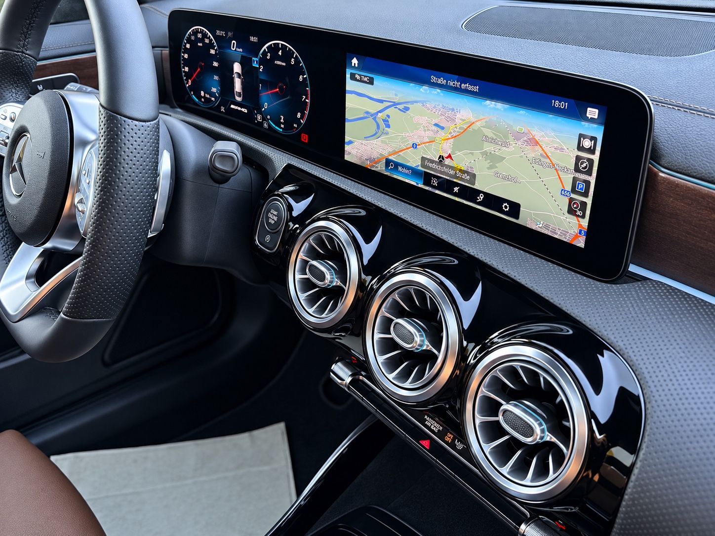 Mercedes-Benz CLA 35 AMG 4Matic 1.Hand MB-LED,360°Kam Panorama foto 16