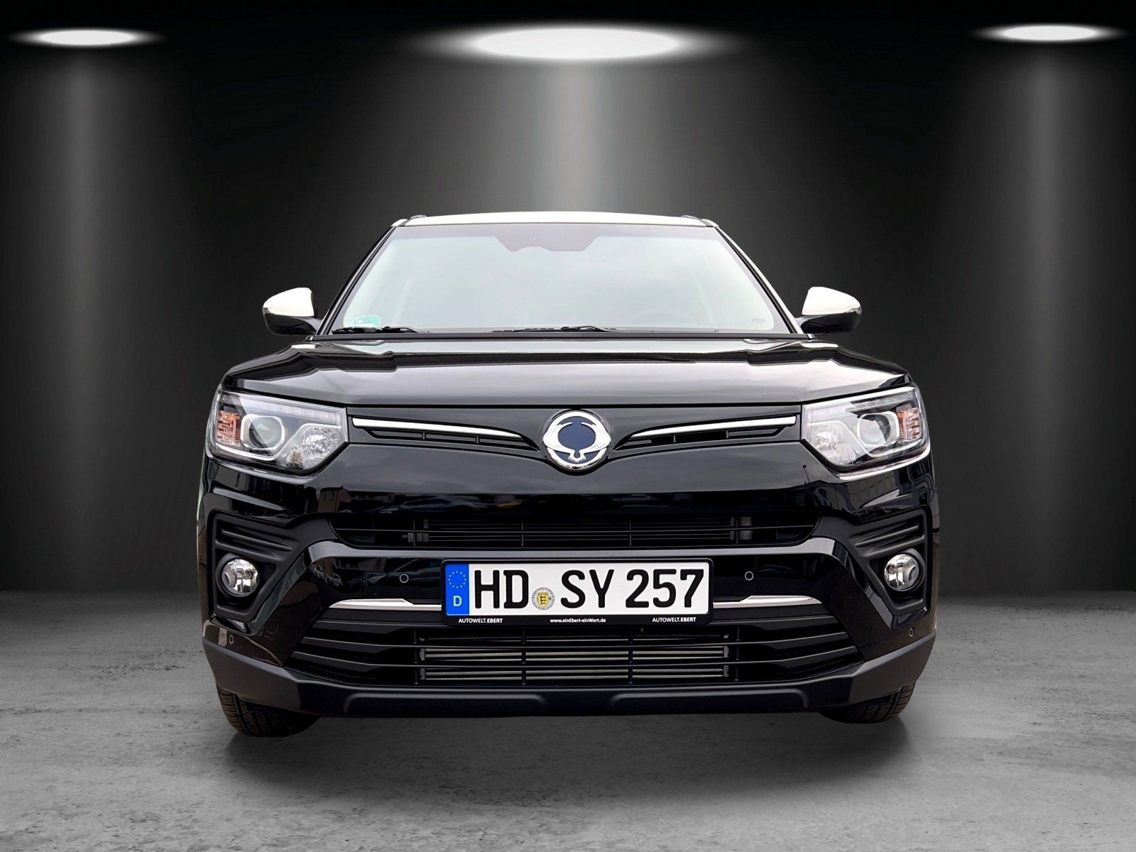 Fahrzeugabbildung Ssangyong Tivoli Fizz 1.5 T-GDI 6AT+SHZ + LMF + PDC +NAVI