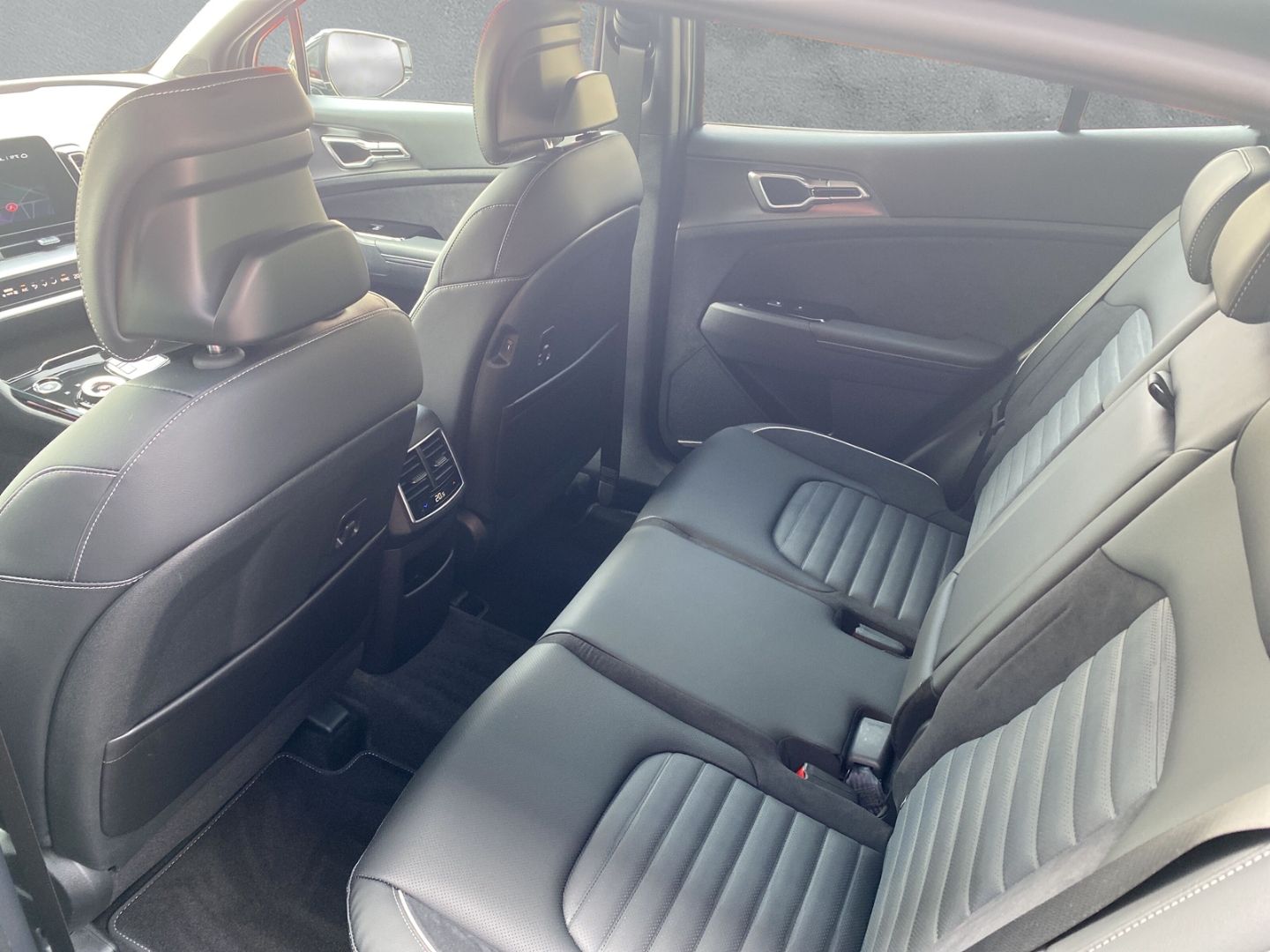 Fahrzeugabbildung Kia Sportage GT-Line 4WD 1.6 T-GDI Mild-Hybrid EU6e