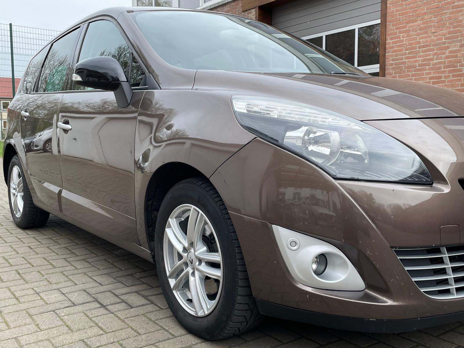 Renault Grand Scenic Luxe *1.6-131PS/Leder/Navi/SHZ*