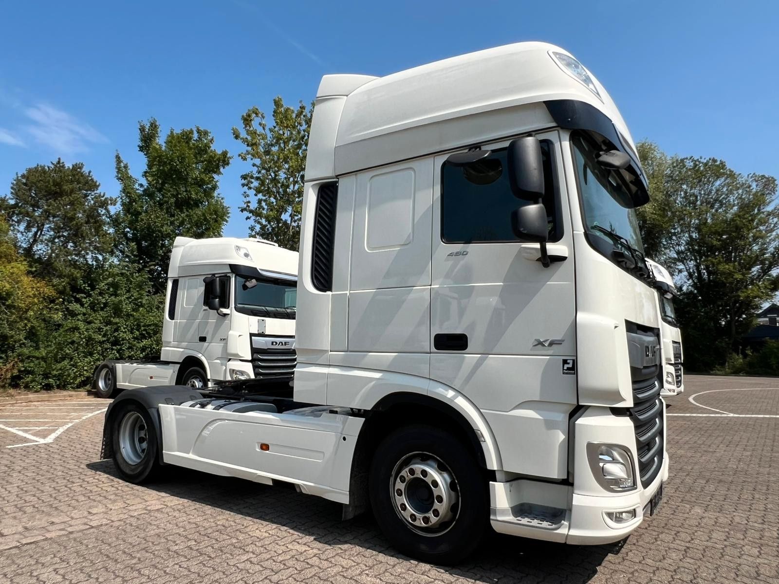 Fahrzeugabbildung DAF 5 x XF 480 FT SSC, Intarder, Bj. 2023
