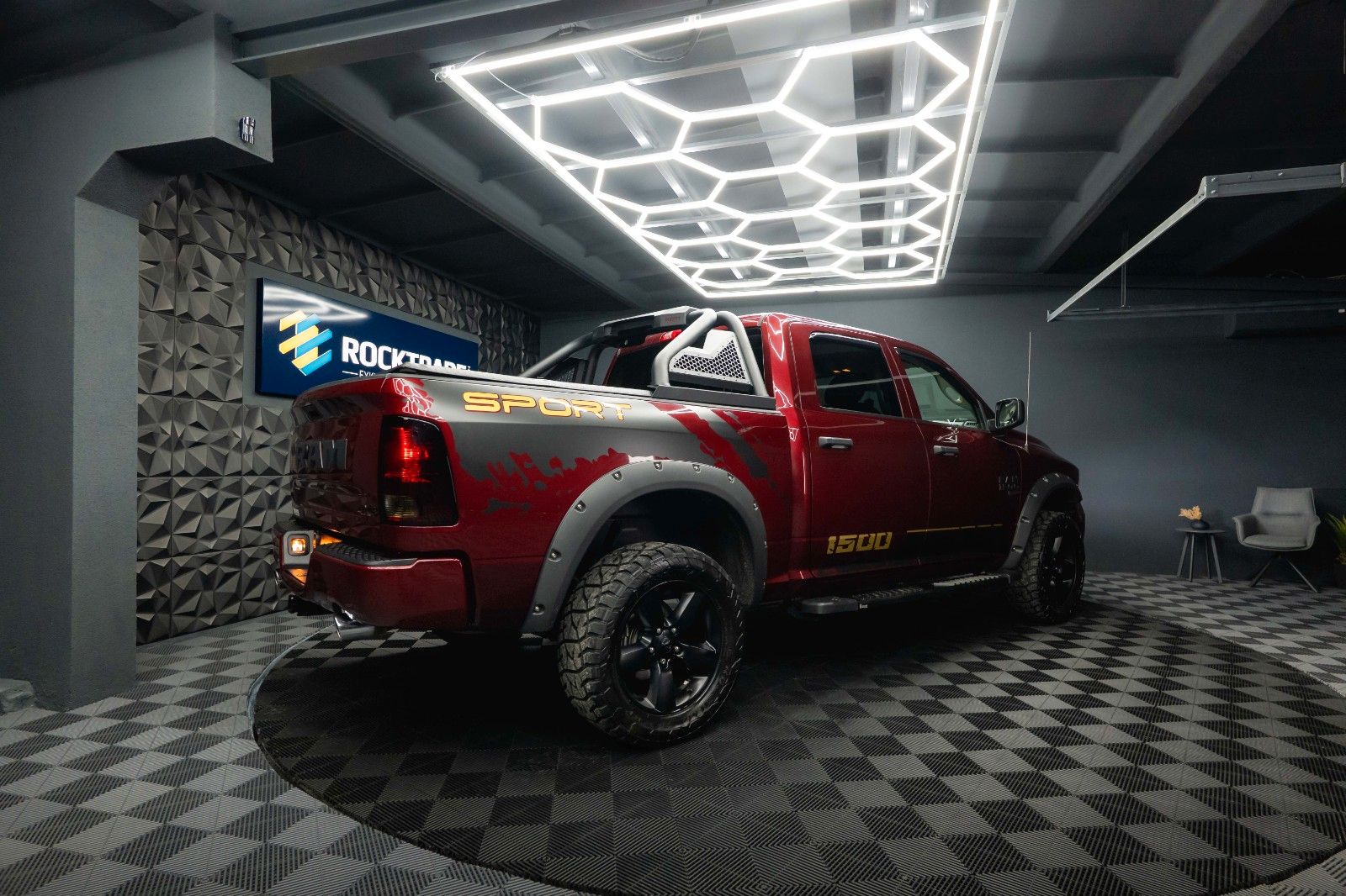 Fahrzeugabbildung Dodge RAM 5.7 V8 HEMI 4x4 OFFROAD Night-Paket *LED*AHK