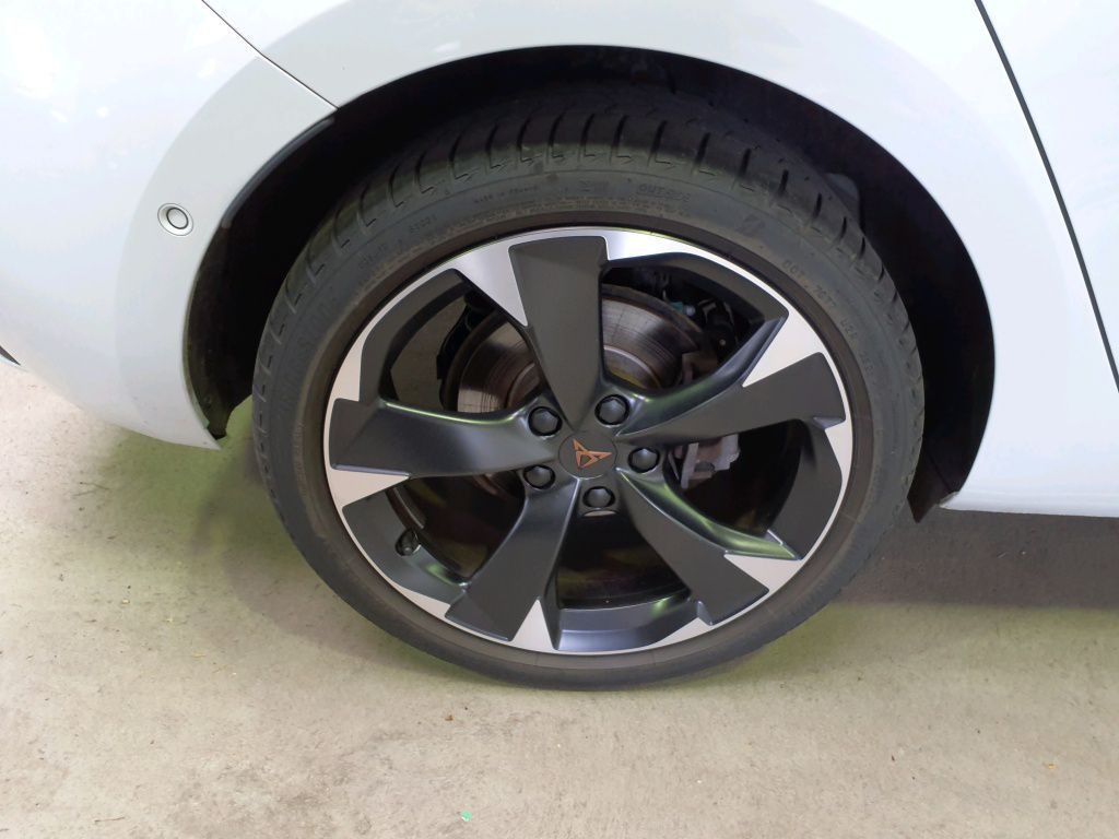 Cupra Leon 1.4 TSI e-HYBRID 150kW Tempo*PDC*RFK*Klima