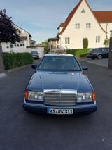 Mercedes-Benz CE 300 - blaue Mercedes-Benz CE 300