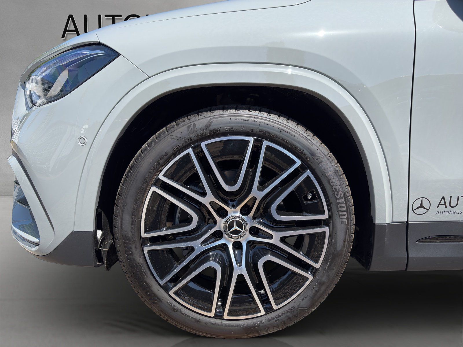 Fahrzeugabbildung Mercedes-Benz GLA 200 AMG 360° Distr Burm AHK Pano Sitzklima