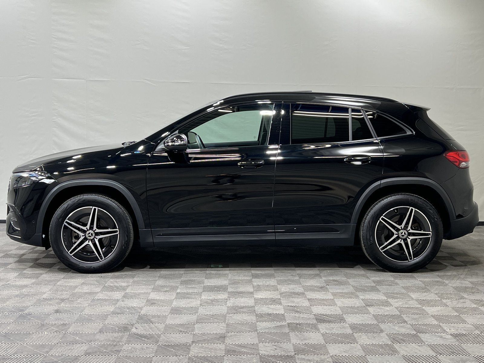 Mercedes-Benz EQA 250 AMG Advanced Night PanoramaDach AHK !!! foto 4