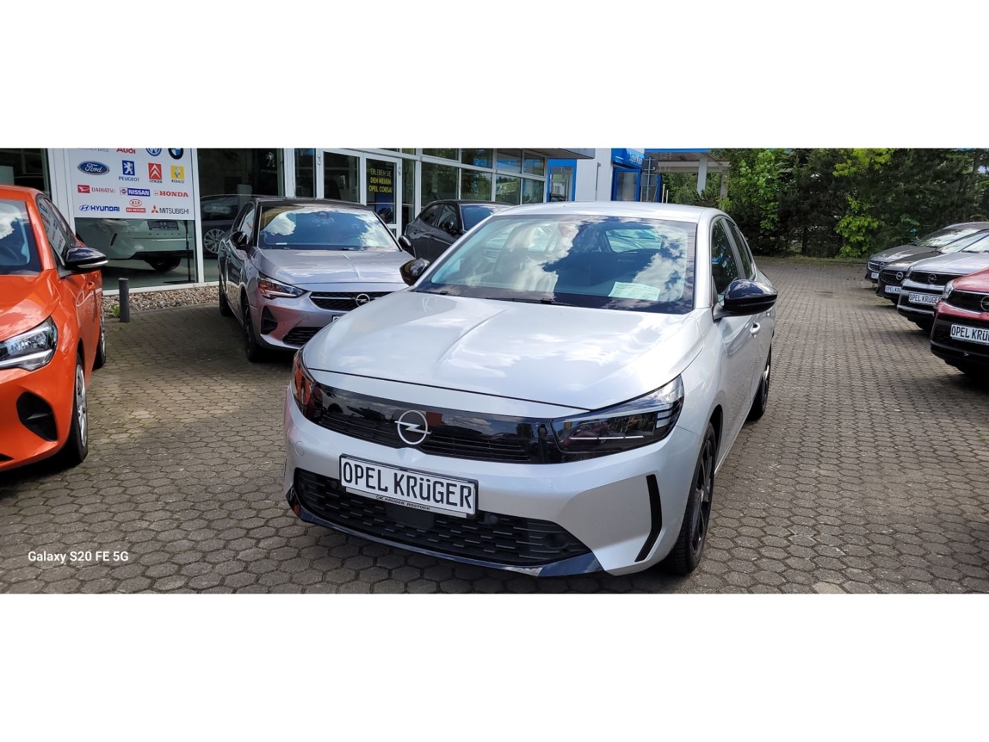 Fahrzeugabbildung Opel Corsa F kleiner Flitzer mit Allwetter