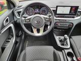 Kia Ceed Sportswagon 1.6 CRDI Navi|Winter|Klimaaut.| - rote Kia cee'd Sportswagon