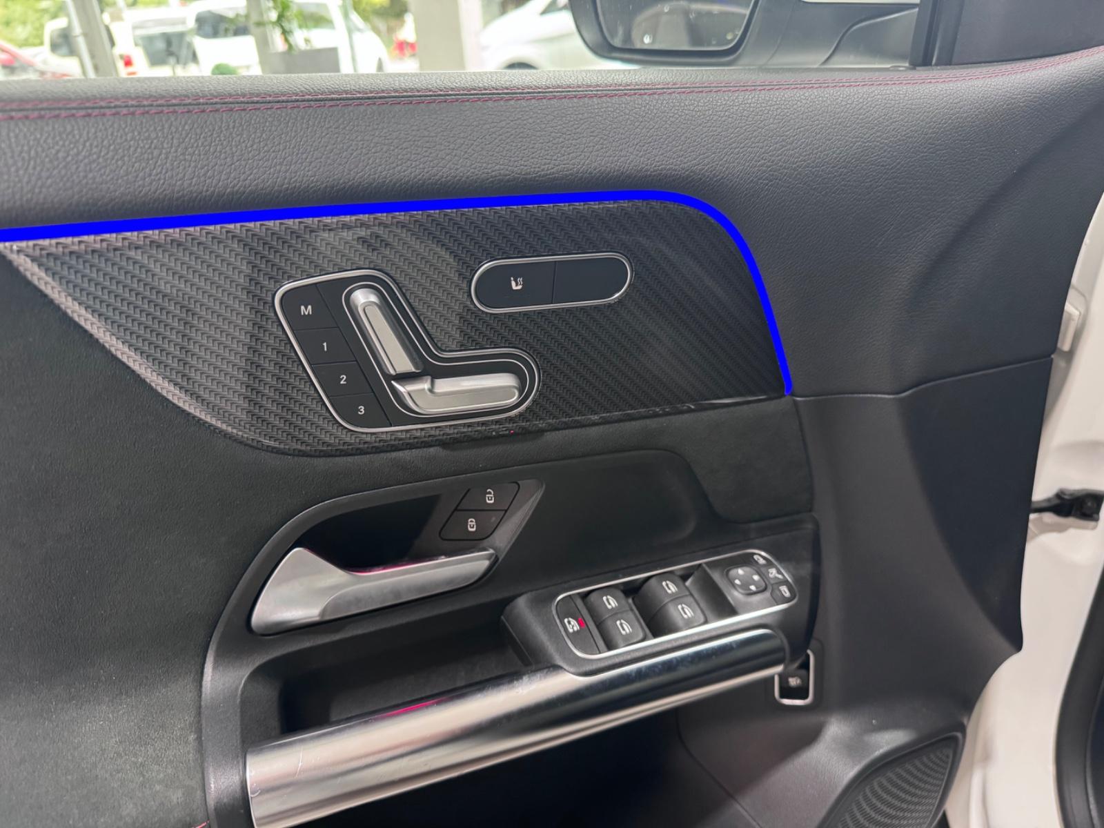 Mercedes-Benz GLA 200 AMG*MEMORY*LED*PANORAMA*AHK*KAMERA