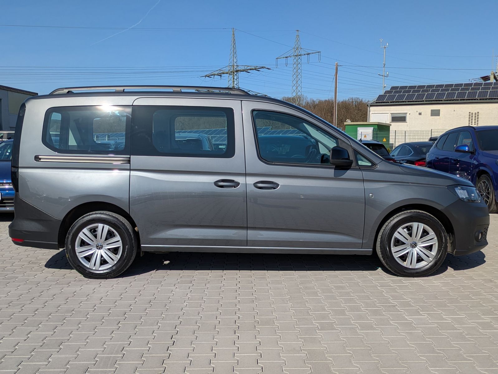 Fahrzeugabbildung Volkswagen Caddy Maxi 2.0 TDI 4Motion TEMP*KAMERA*APP*NAVI