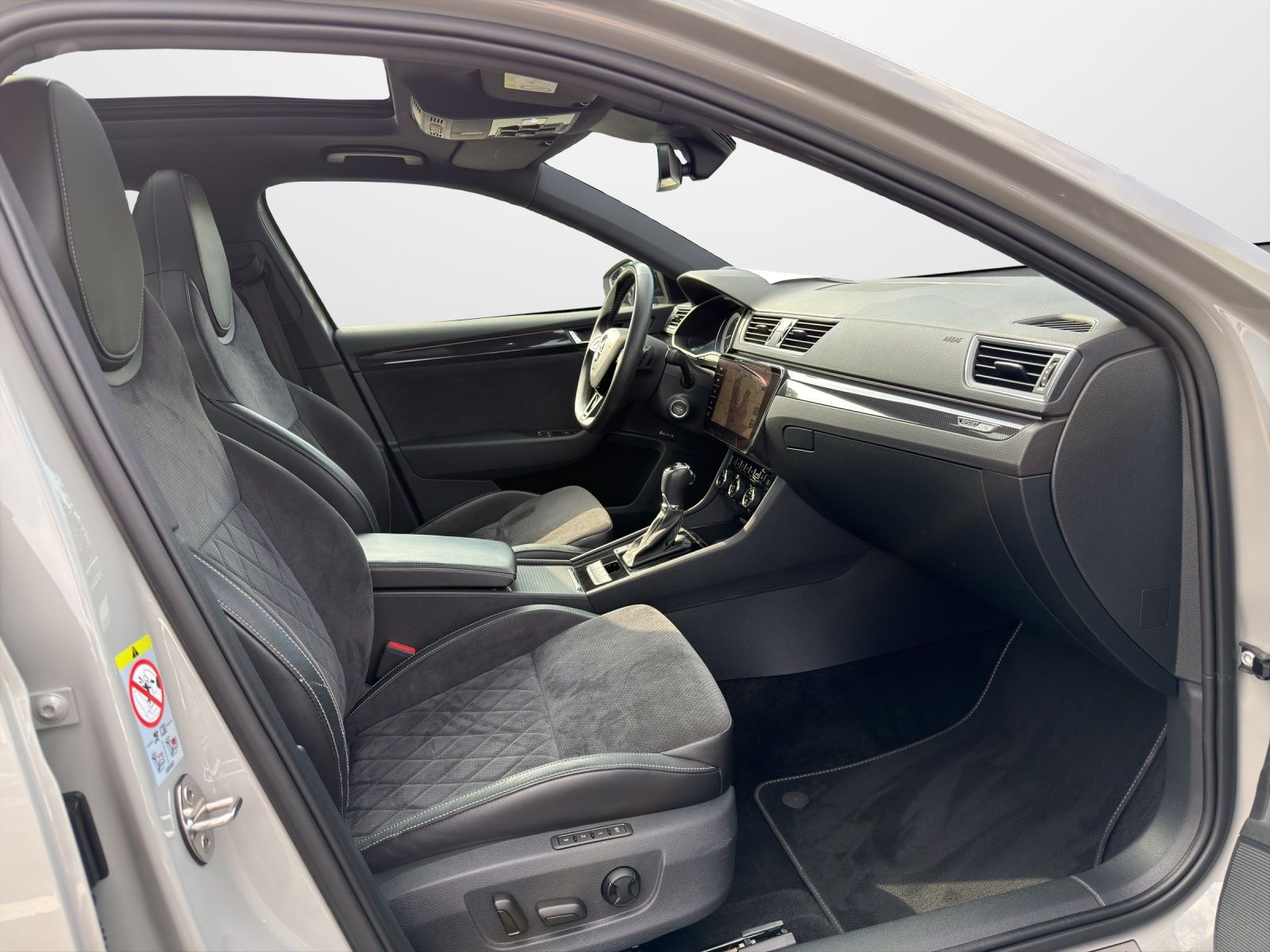 Skoda Superb Combi 1.8 TSI DSG Sportline  Panodach AHK foto 14