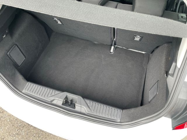 Fahrzeugabbildung Ford Fiesta 1.1 Cool & Connect Sitzheizung, DAB, Temp