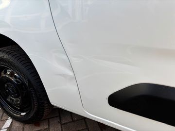 Bild 16 Opel Combo E Cargo 1.5 D Edition L2 erhöhte Nutzlast