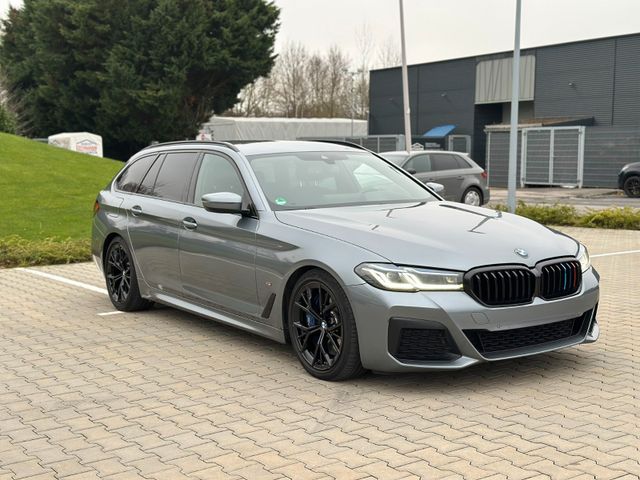 BMW 530d Touring xDrive M Sport*Laser*Alcantara*Head